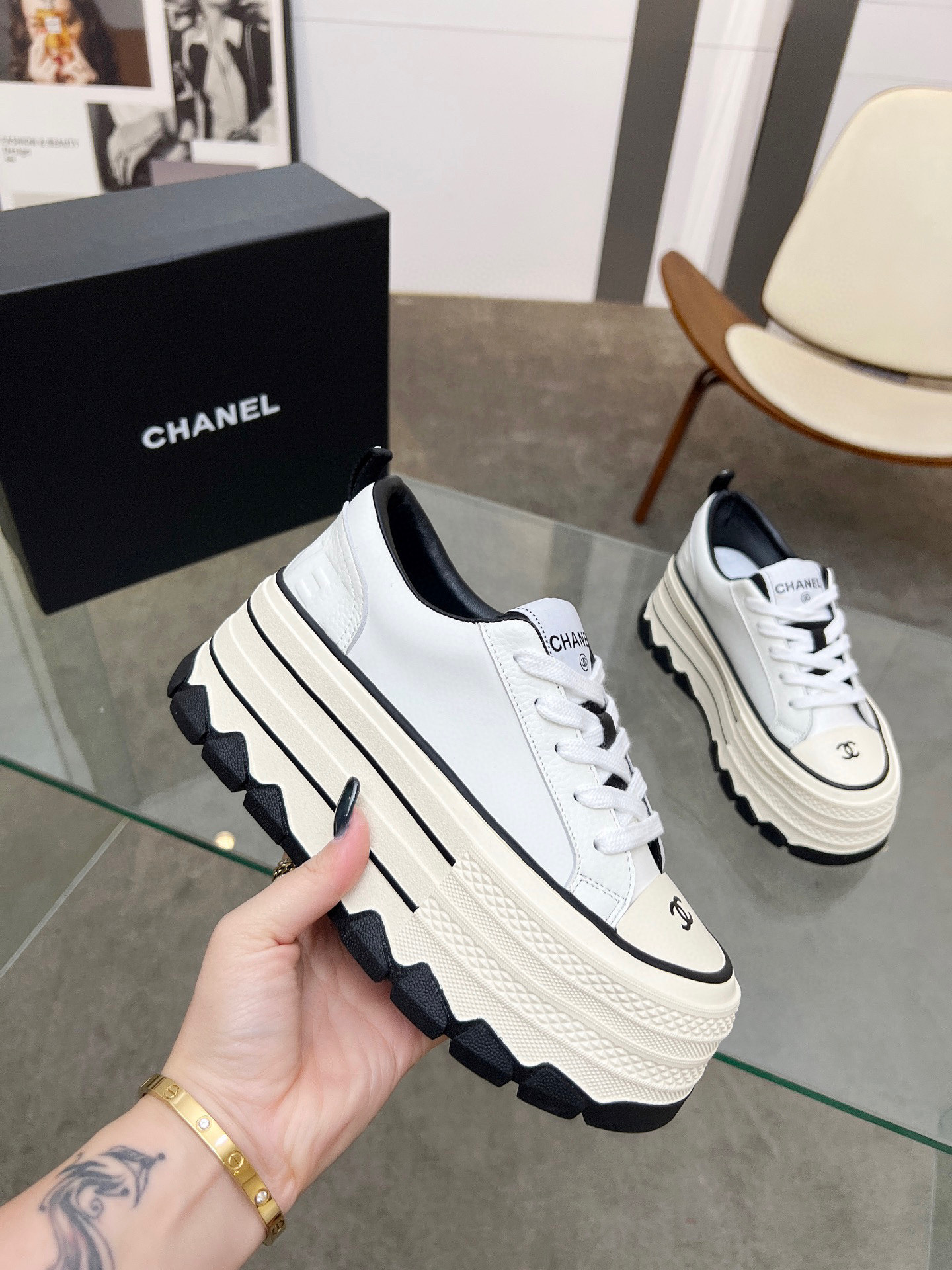 Women's high heels